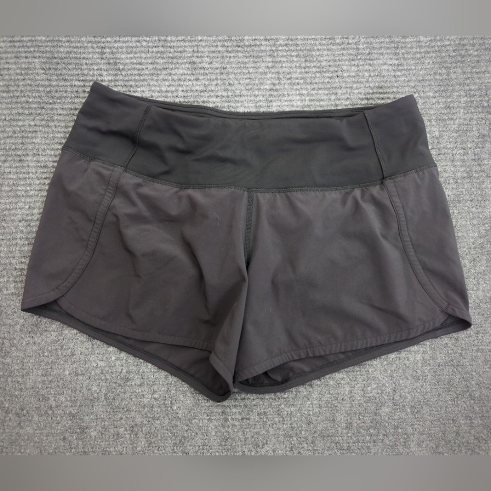 Barely Worn Lululemon Low Rise Speed Shorts Size: 6, Gorpcore, Yoga, Running